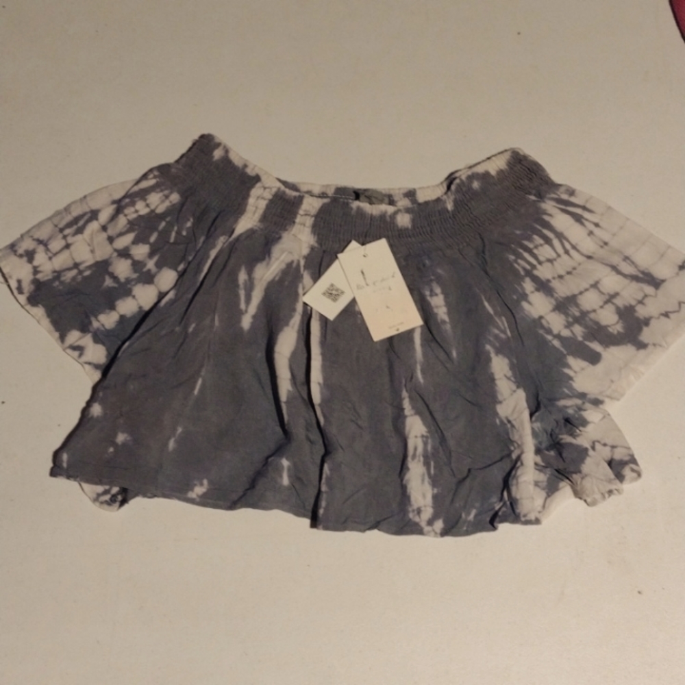 NWT Kiwi & punch tie-dyed gray & white flowy crop top size M shirt